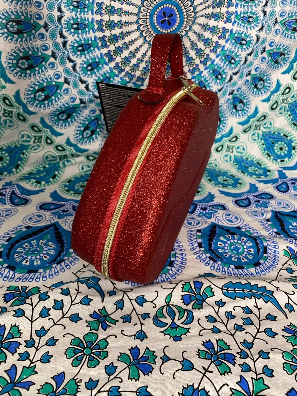 Red Glitter Lip Cosmetics Bag With A Top-Handle Makeup Included